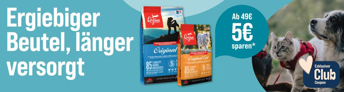 Spare 5€ ab 49€ auf Orijen Aktionsbanner mit Orijen Futterprodukten für Hunde und Katzen sowie einem Hund und einer Katze in einer Outdoor‑Szene.