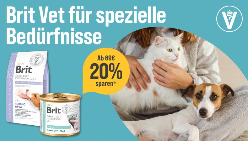 Spare 20 % ab 69 € auf Futter von Brit Vet Werbebanner für Brit Vet Spezialnahrung mit dem Schriftzug „Brit Vet für spezielle Bedürfnisse“. Abgebildet sind ein Trockenfutterbeutel und eine Nassfutterdose der Produktlinie Brit Veterinary Diet. Rechts sind ein Hund und eine Katze auf dem Schoß einer Person zu sehen. Ein Hinweis hebt hervor: „Ab 69 € 20 % sparen*“. Ein Veterinär-Symbol weist auf die spezielle Ernährungslinie hin.