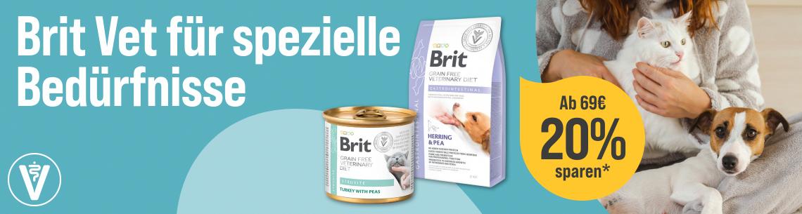 Spare 20 % ab 69 € auf Futter von Brit Vet Werbebanner für Brit Vet Spezialnahrung mit dem Schriftzug „Brit Vet für spezielle Bedürfnisse“. Abgebildet sind ein Trockenfutterbeutel und eine Nassfutterdose der Produktlinie Brit Veterinary Diet. Rechts sind ein Hund und eine Katze auf dem Schoß einer Person zu sehen. Ein Hinweis hebt hervor: „Ab 69 € 20 % sparen*“. Ein Veterinär-Symbol weist auf die spezielle Ernährungslinie hin.