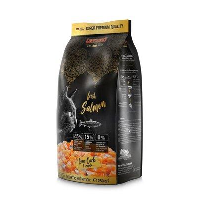 Leonardo fresh Salmon & Poultry Leonardo fresh Salmon & Poultry